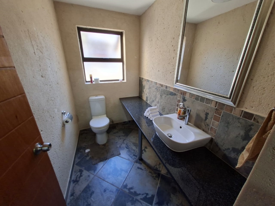 3 Bedroom Property for Sale in Buffelspoort Eco Estate North West